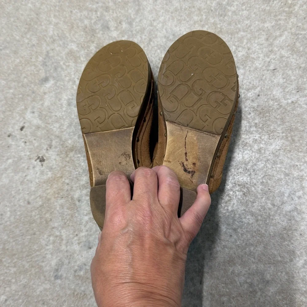 UGG Australia Girls Evie 3284 Chestnut Suede Shearling Clogs – Size 2 (3)